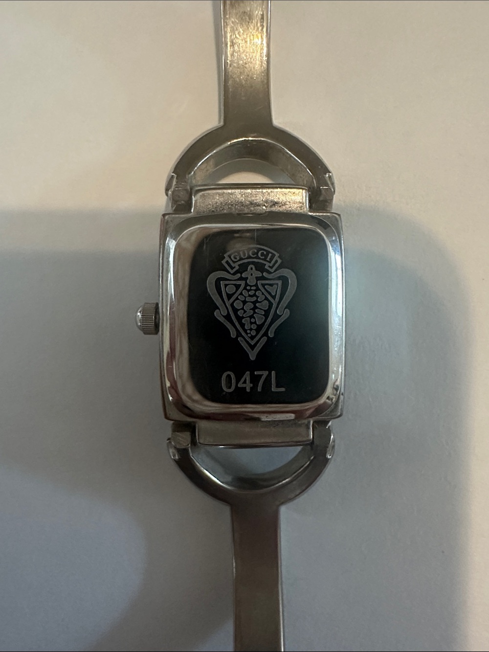 Gucci Silver Watch with Black Square Dial - Picture 4 of 9